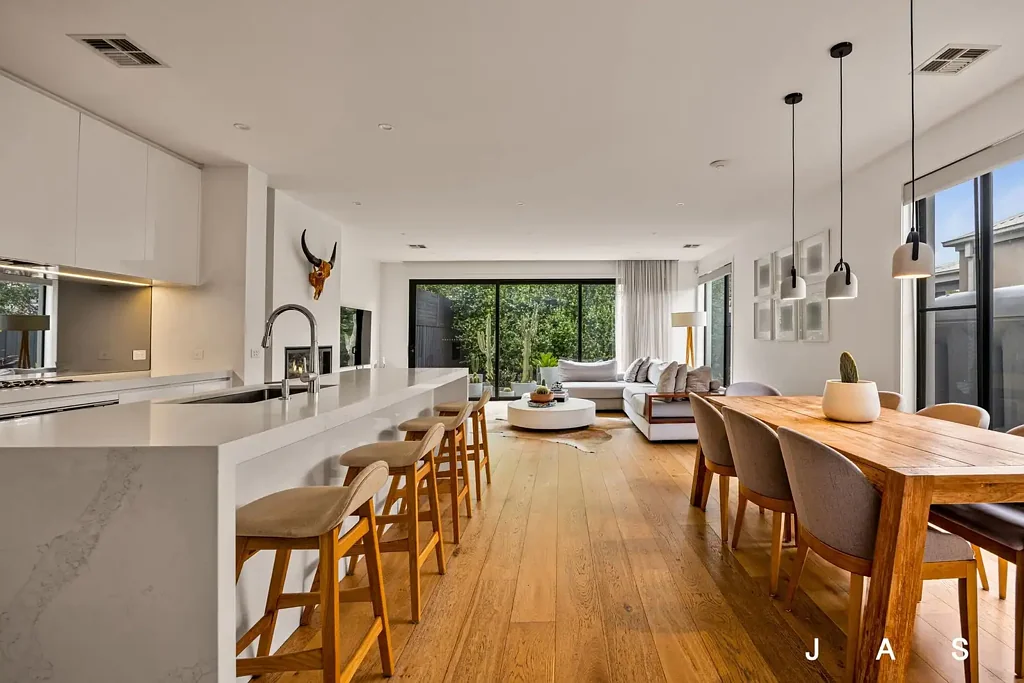 South Kingsville 5ਬੈੱਡਰੂਮ Substance, Sophistication & Space To Spare