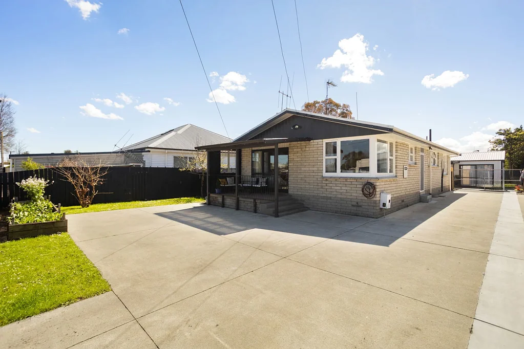 Nawton 3 Bedroom Easy-Care Living On A Freehold Section!