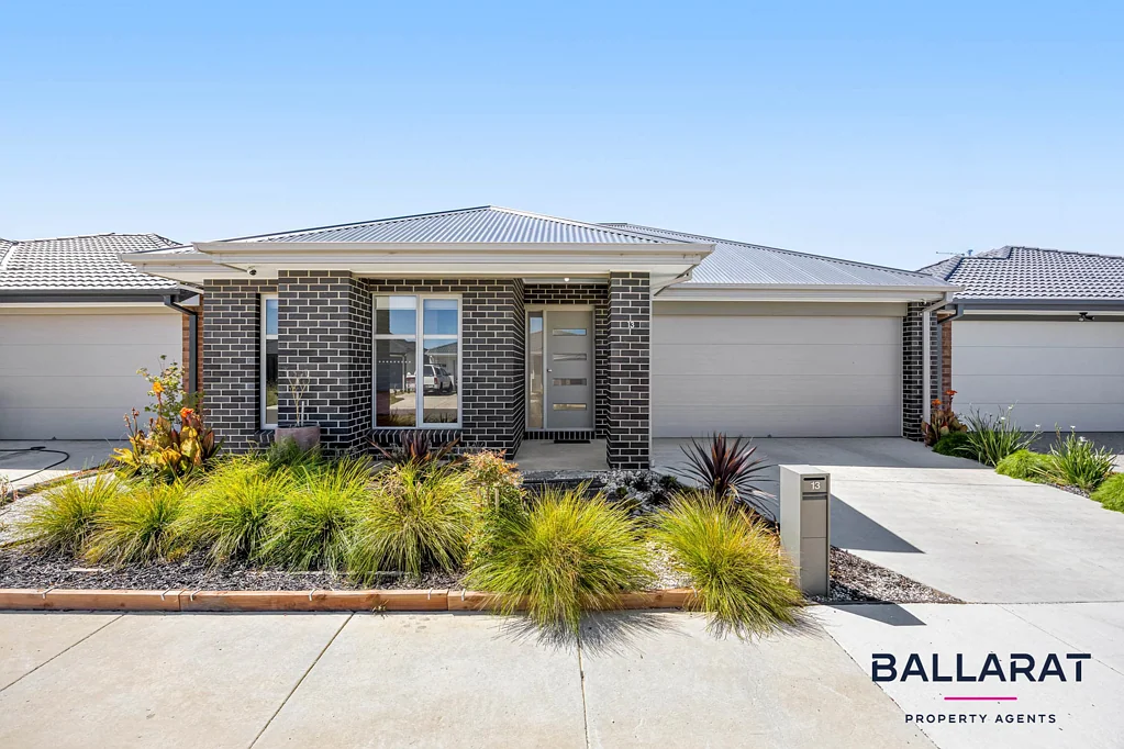 13 Volt Street, Winter Valley, VIC 3358