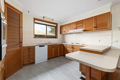 Kusina - 42 Langstaffe Drive, Wendouree, VIC 3355