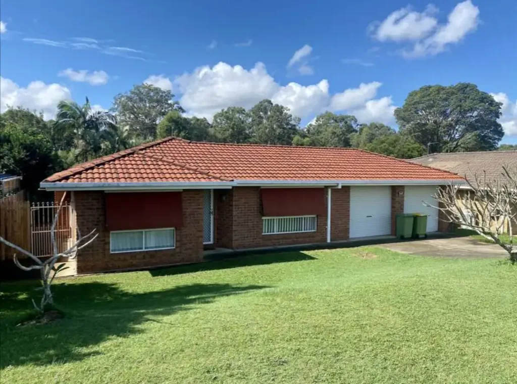 SPACIOUS FAMILY HOME WITH HUGE BACKYARD