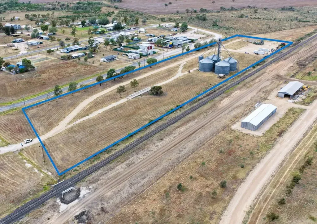 Rowena  Rowena Silo Complex with Rail Siding Access!