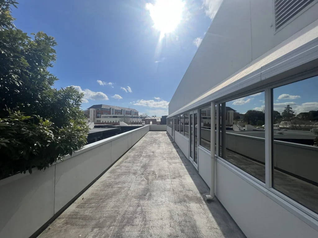 Newmarket Quality Newmarket Office space with Massive Private Deck!