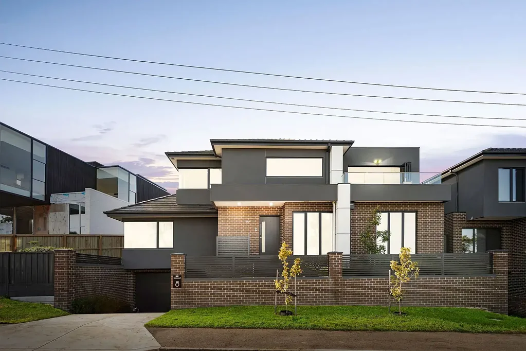 Pascoe Vale South 3침실 Three Levels Of Luxe Living with City Views