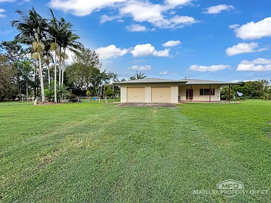 Mareeba 4Moenga SOLID, WELL-KEPT HOME ON 5,262M2 - MINUTES TO TOWN