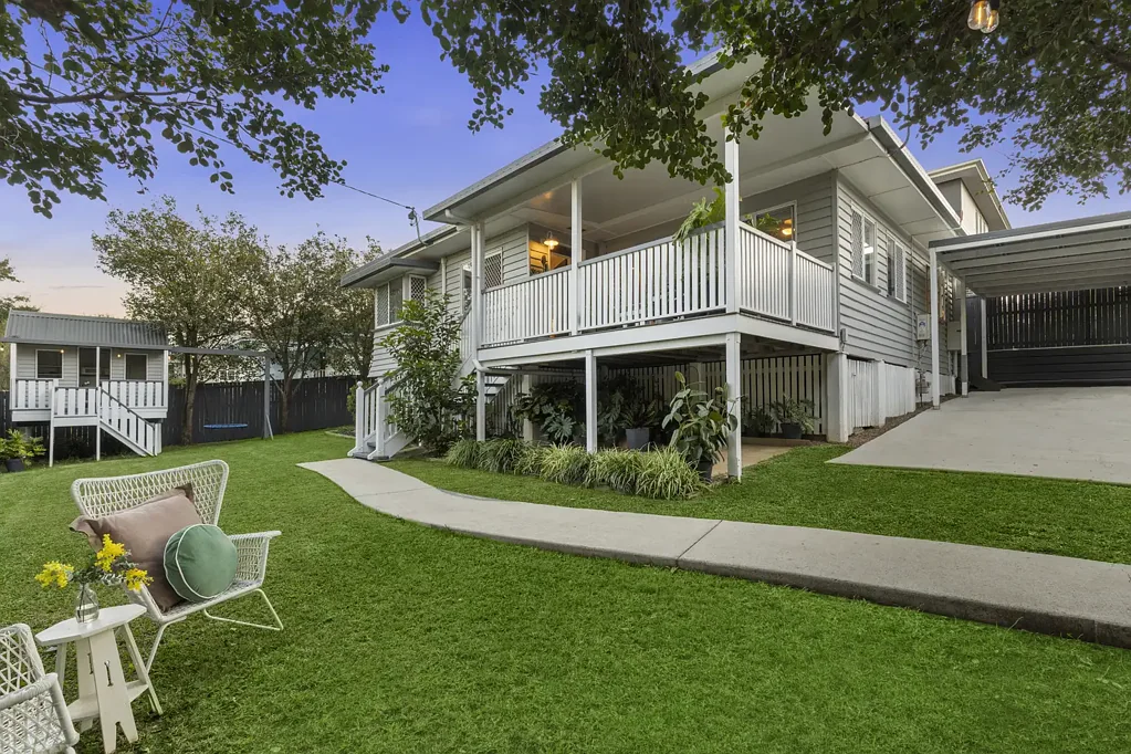 Mitchelton 3房 迷人特色住宅，坐拥优越生活区位 Charming Character Home in a Prime Lifestyle Location