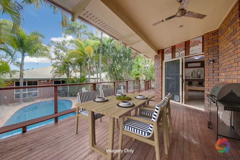 Tannum Sands 6 Bedroom DUAL LIVING AT ITS BEST – HOUSE + COTTAGE + POOL, NEAR BEACH