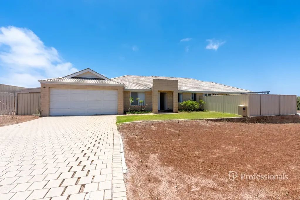 45 Wanderer Concourse, Wandina, WA 6530