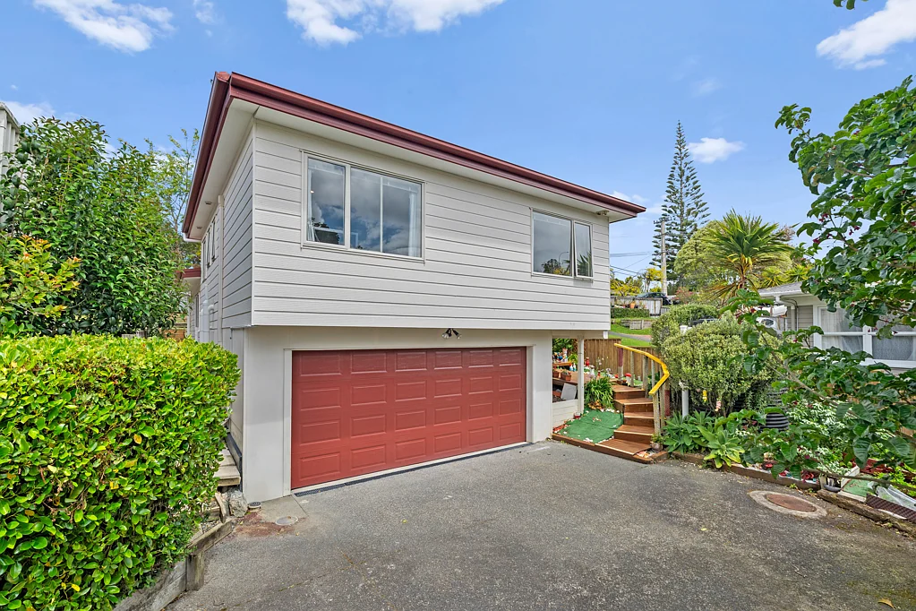 2/1A Hamilton Place, Glenfield, North Shore City, Auckland