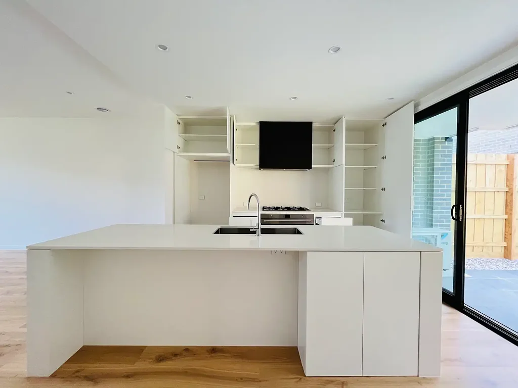 Contemporary Townhouse in a Prestigious Burwood East Location