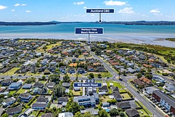5D Beach Road, Te Atatu Peninsula