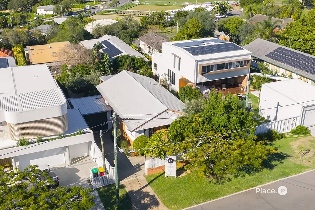 Balmoral 4房 地势较高的607平方米战后住宅，位于优质地段，潜力无限 LAST CHANCE TO INSPECT! - Family Home on 607m - Auction this Saturday On-Site 11am