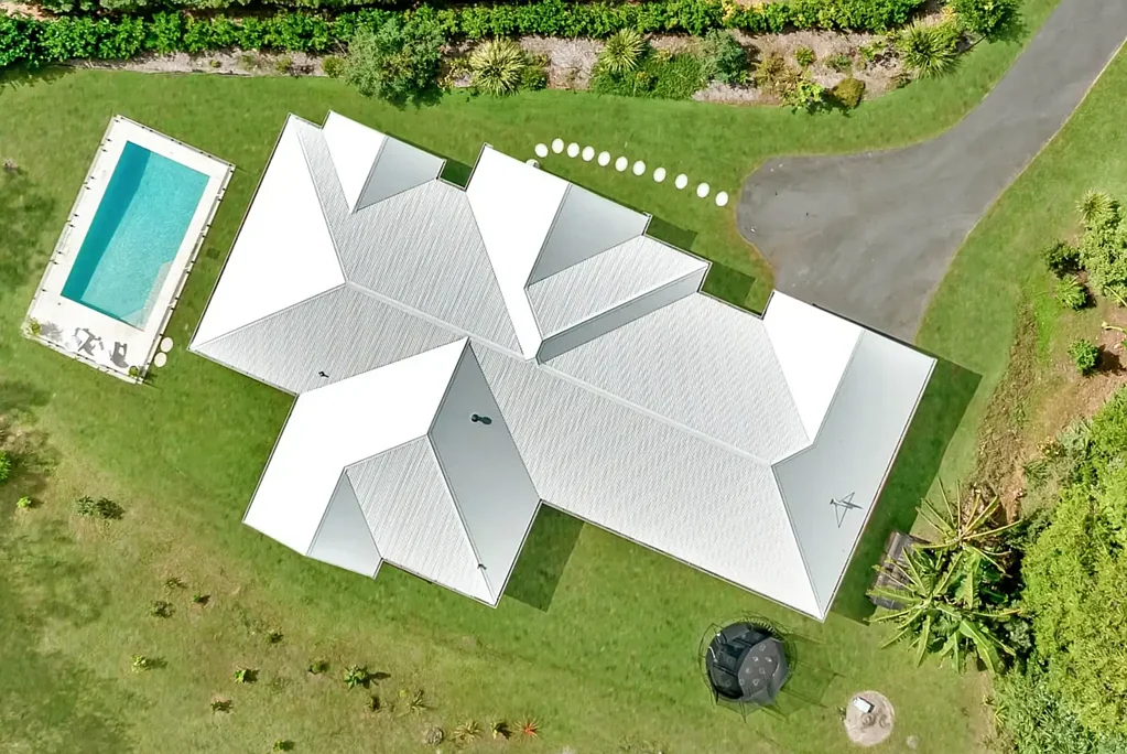 Eumundi 4房  BEAUTIFUL PLANTATION HOME WITH POOL IN PRIME EUMUNDI LOCATION