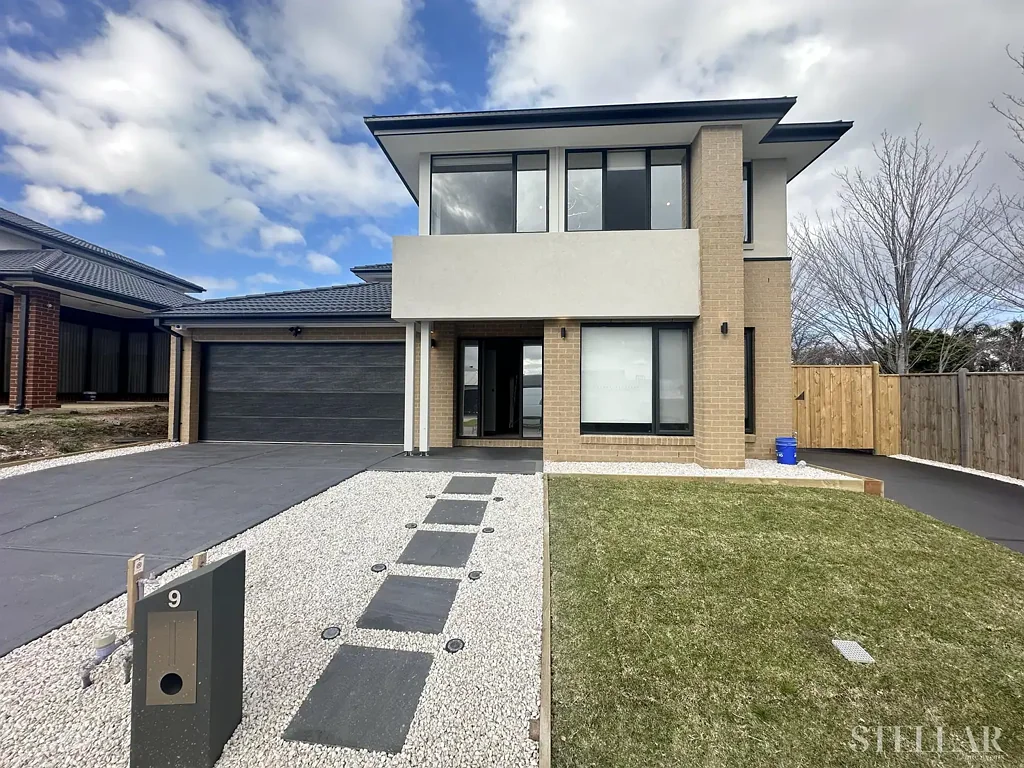 Stunning Brand New 5-Bedroom Home in Clyde North!!