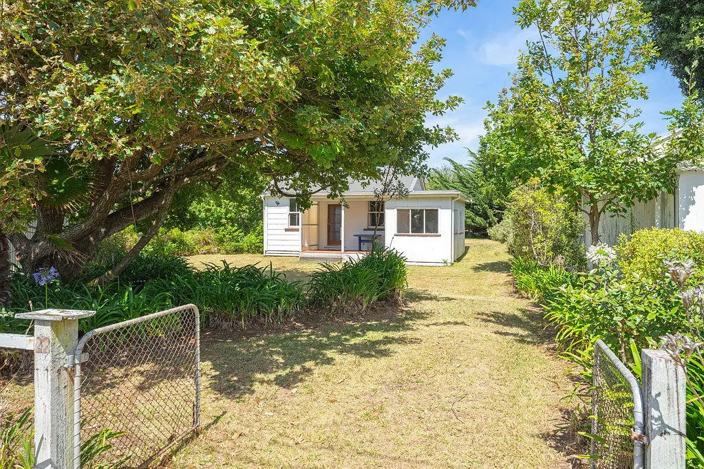 22 Hemara Street, Waikanae Beach, Kapiti Coast, Wellington