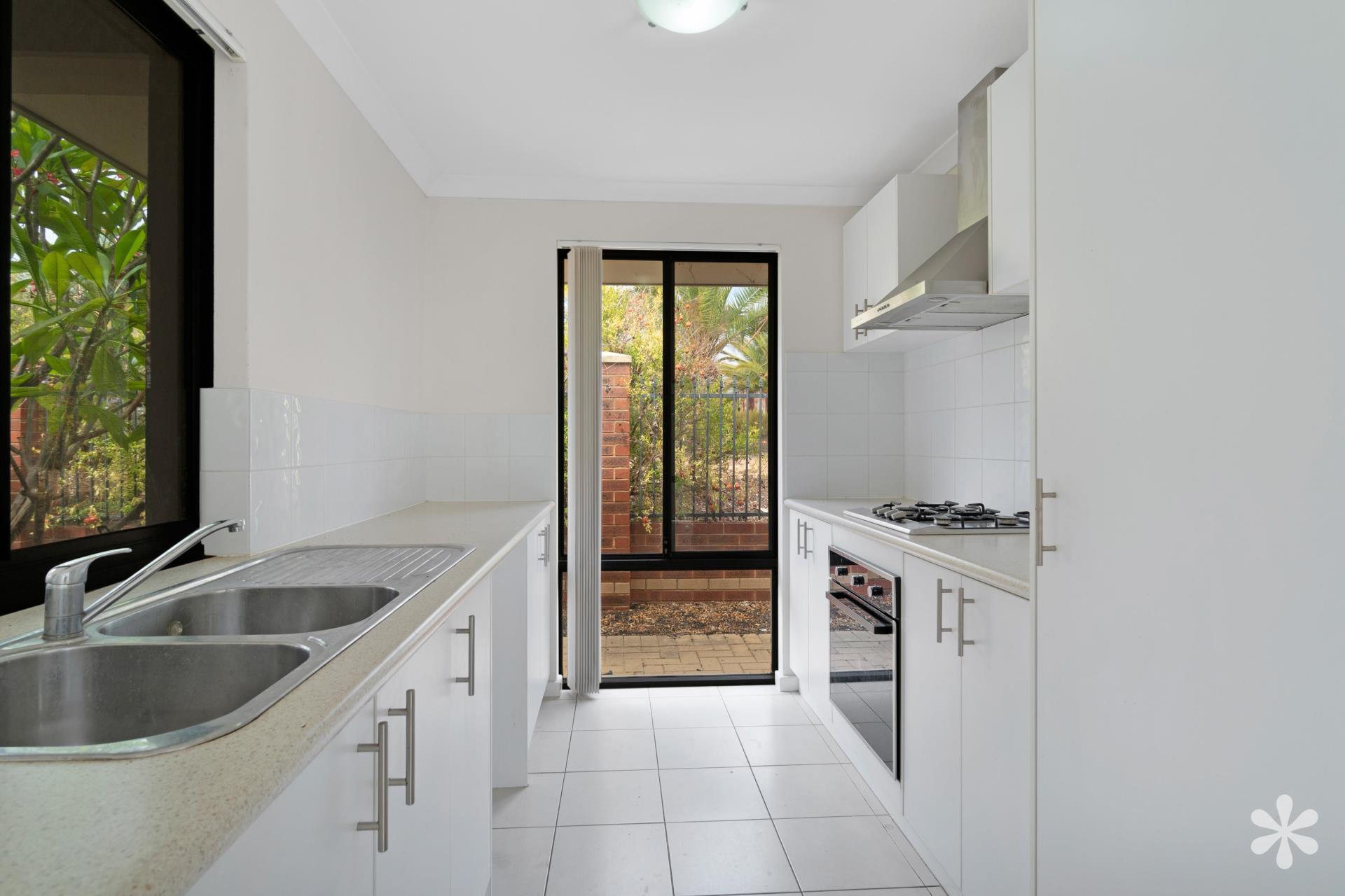 UNIT 2 67 WEST CHURCHILL AV, LAKE COOGEE WA 6166, 0房, 0浴, House