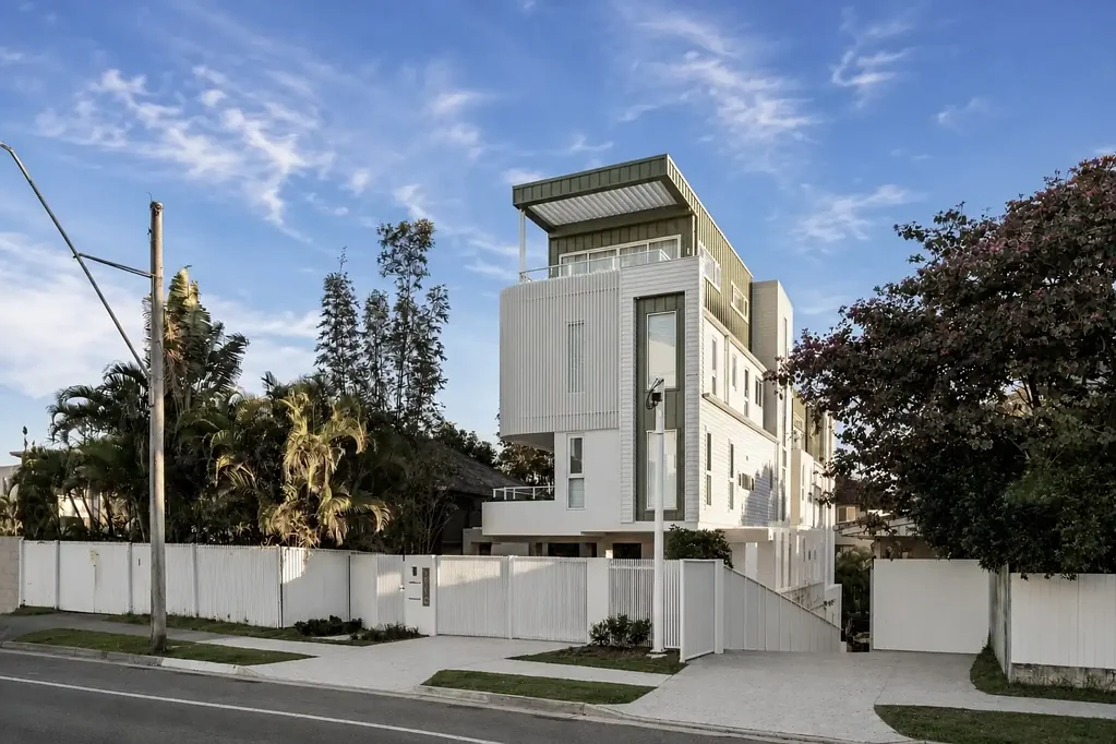Palm Beach 4غرفة نوم Viridian – Brand New Luxury Villa Blending Coastal Convenience with Leafy Tranquillity