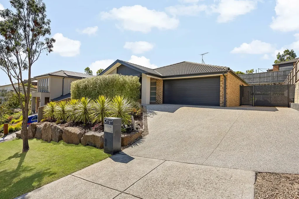 Elevated Style, Everyday Comfort - Your Oasis in Mt Holden Estate