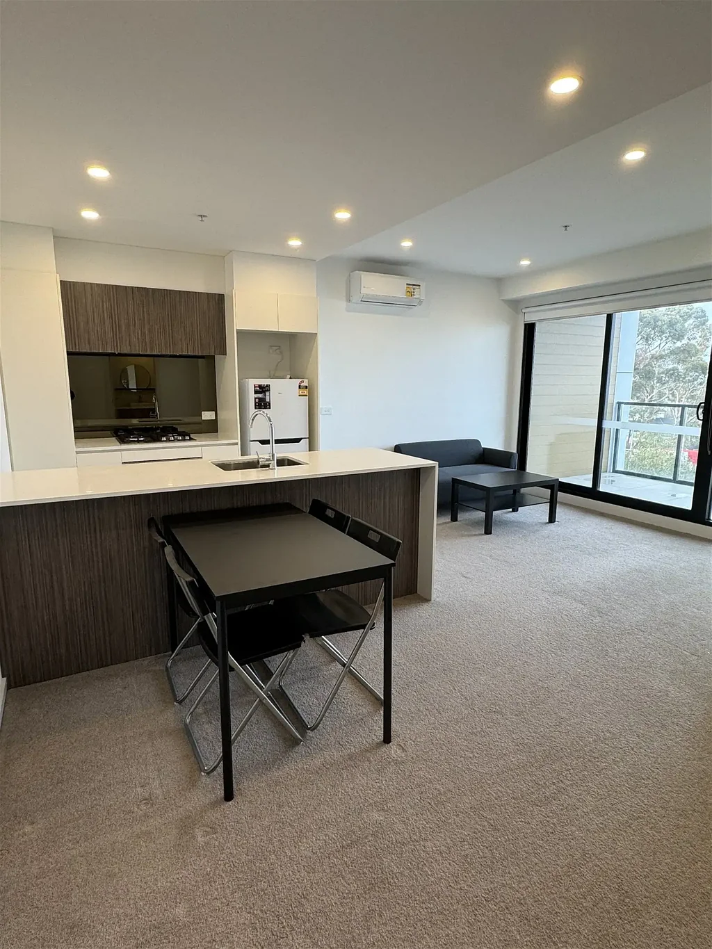 Fully Furnished 1 Bedrooms 1 Bathroom apartment