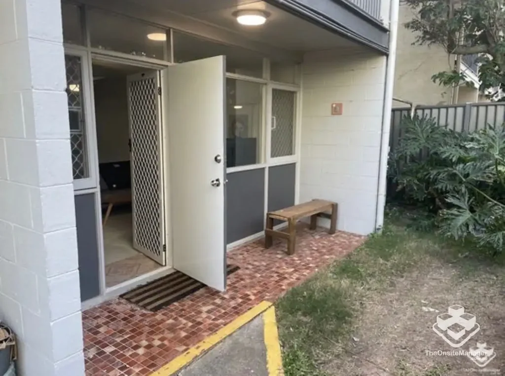 Furnished Unit with Internet & Water Included!