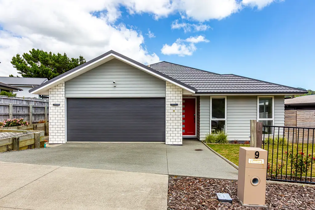 9 Wairau Lane, Aotea, Porirua, Wellington