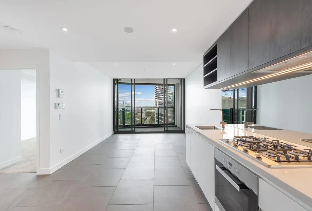 Contemporary One Bedroom + Study Apartment with Parking in the Heart of St Leonards