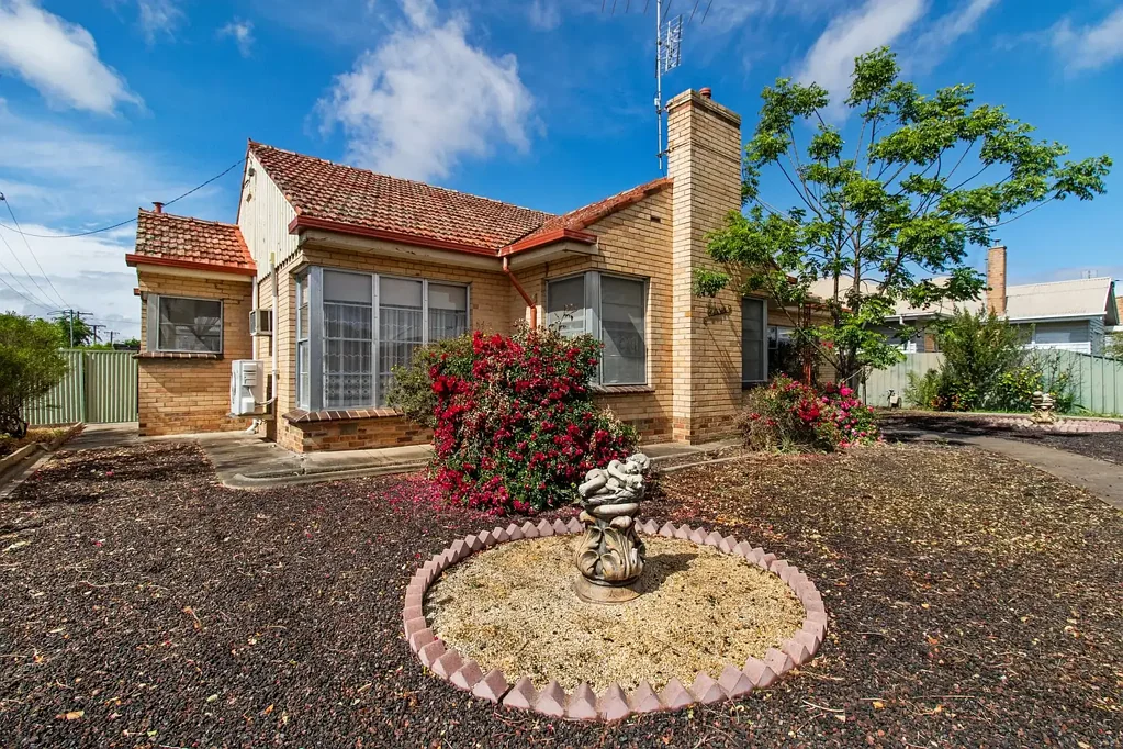 11 Johnson Street, Horsham, VIC 3400