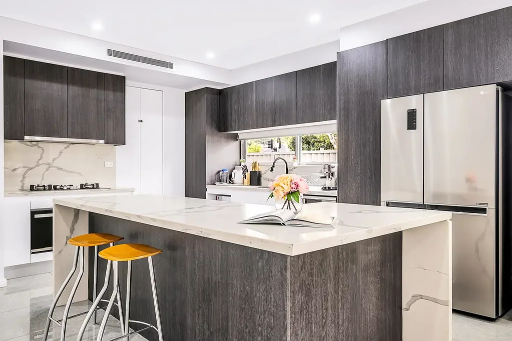 Beverly Hills 4ห้องนอน Luxury Torrens Title Duplex with Premium Finishes & Family Flexibility