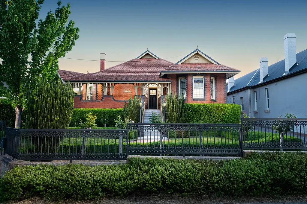 Goulburn 4 Bedroom Character & Class on Clifford