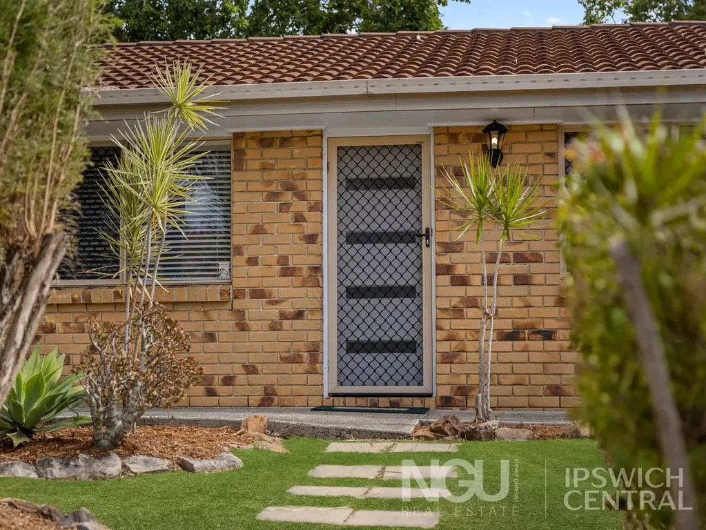 One Mile 3غرفة نوم Renovated Family Home with Side Access on 643m² in a Convenient One Mile Location