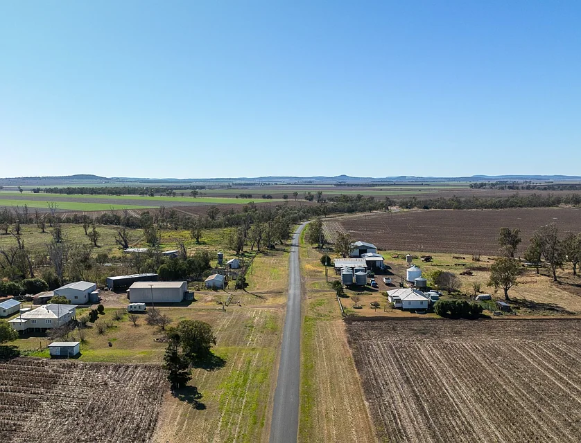"Three Oaks" 1268 Tummaville Road, Tummaville, Darling Downs, 7 कमरे, 2 बाथरूम, Lifestyle Property