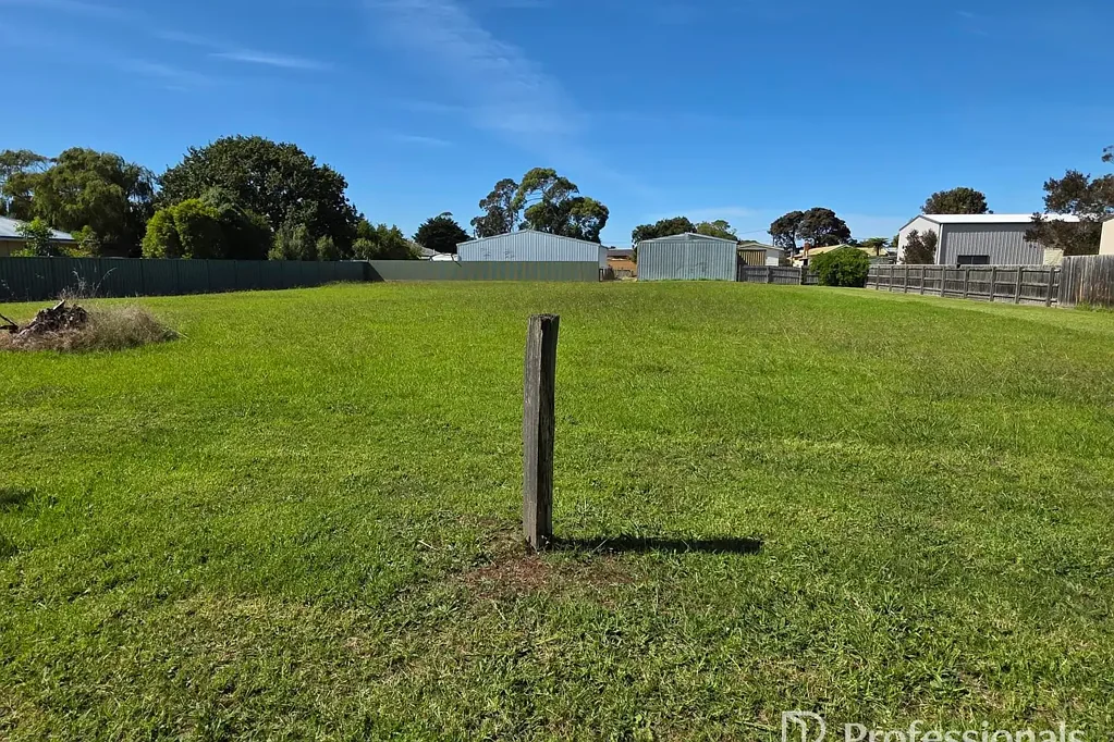 Port Albert 1,008m² of Coastal Potential!

Prime building land