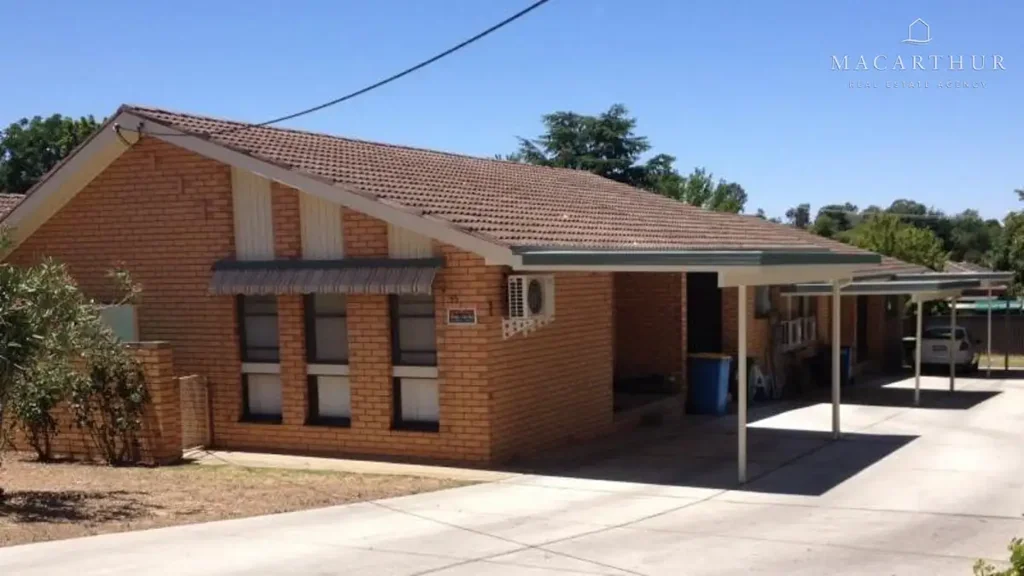 Convenient Kooringal Living