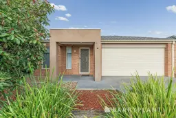 21 Fieldstone Way, Brookfield