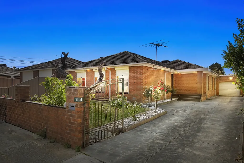 16 Nancye Drive, Lalor, VIC 3075