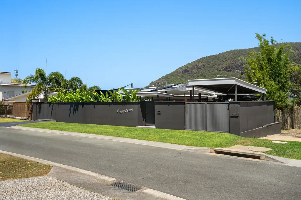 Mount Coolum 4房  Owner has heavily reduced price for immediate Sale!