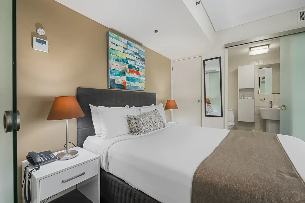 Brisbane City 1 Bedroom ATTENTION INVESTORS - 6% RETURNS
