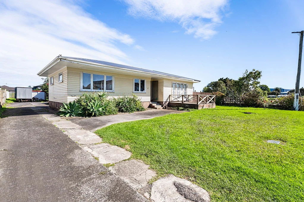 Papatoetoe 3બેડરૂમ Add Value - 1950s Home Ready for Transformation!