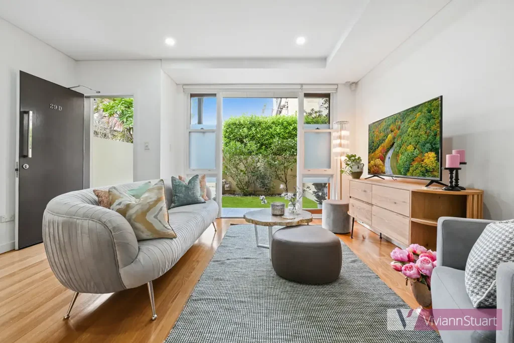 Townhouse 1km away from Chatswood Trains/Buses and Shops