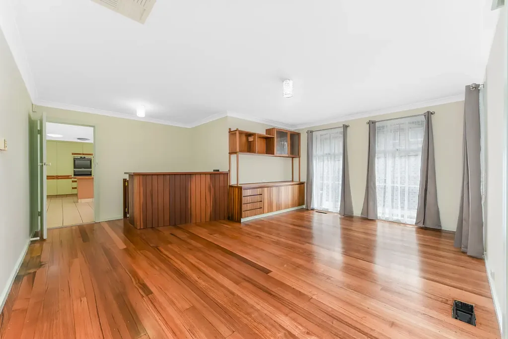 IDEAL FAMILY LIVING IN SOUGHT-AFTER WHEELERS HILL