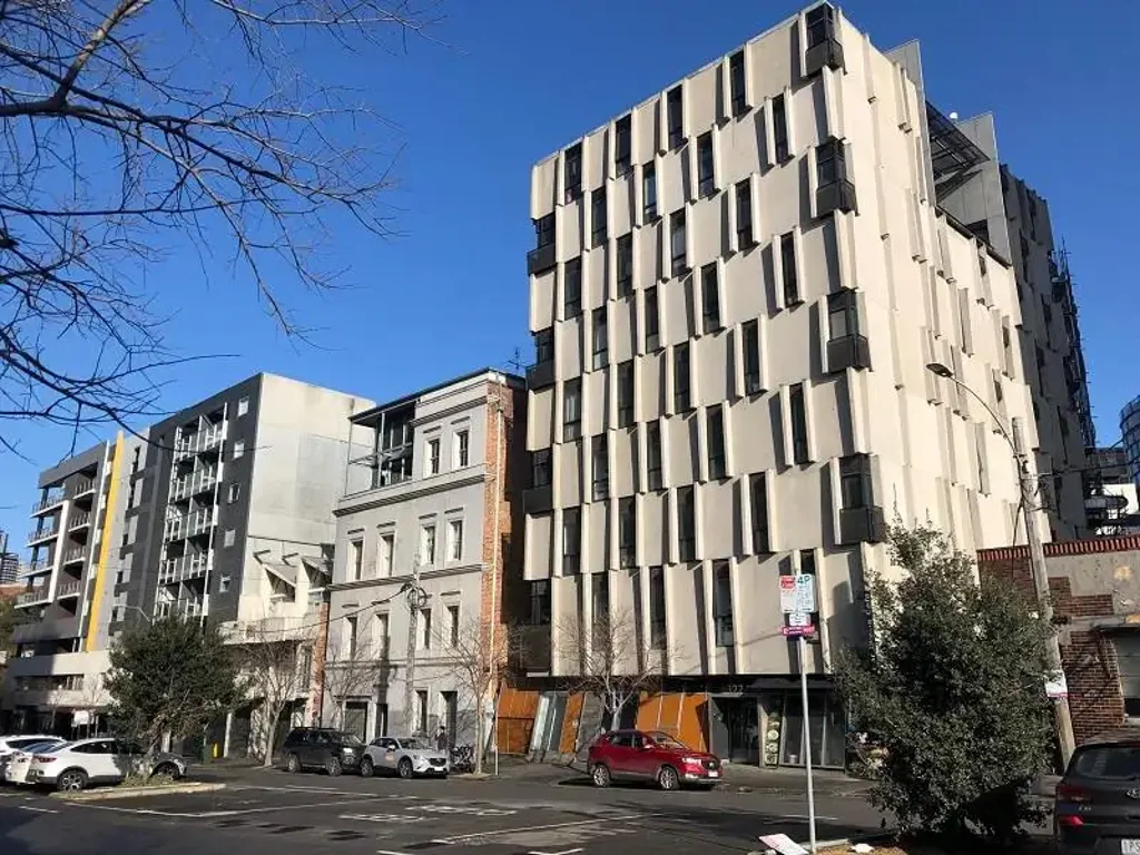 Carlton 1房 宁静舒适氛围 步行可达Queen Victoria Market CBD Melbourne Uni Lygon St 全装修 配备家电 投资回报佳 A quiet retreat!