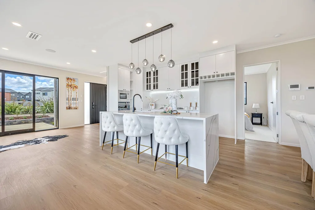 Karaka 5 Bedroom Your “Treasure is secured” Here
