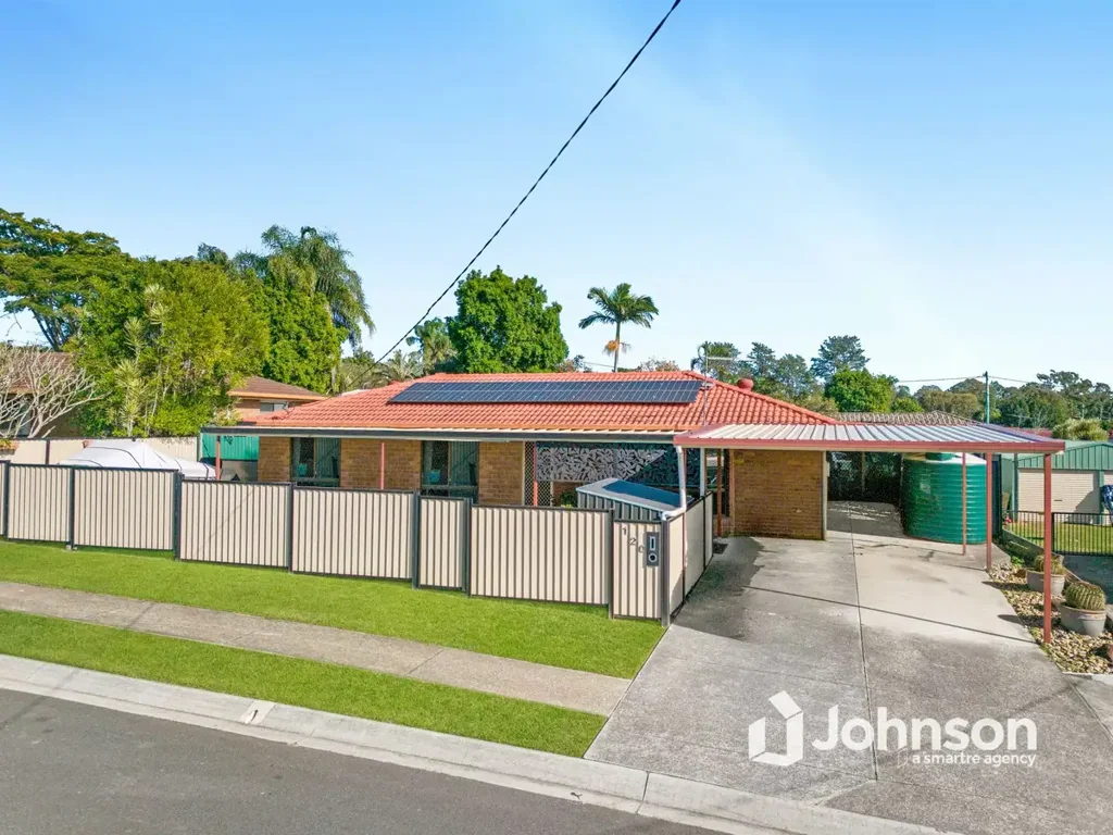 Boronia Heights 3房 绝佳家庭住宅，带太阳能、侧面通道、储藏室和游泳水疗池!! Fantastic Family Home with Solar, Side Access, Shed & Swim Spa!!