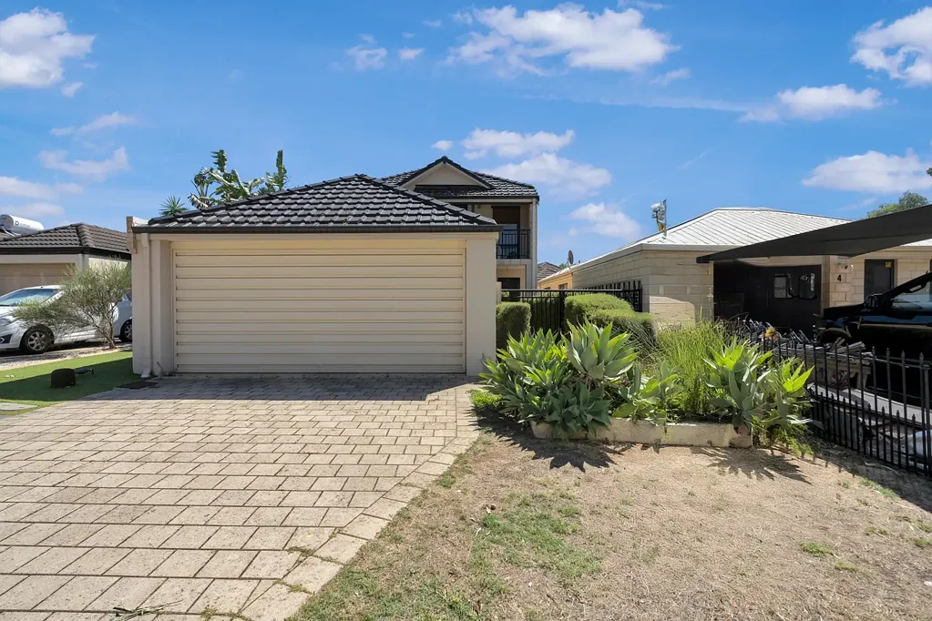 6 The Fairways, The Vines, WA 6069