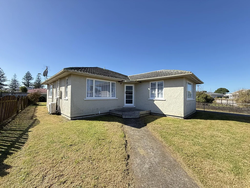 Waitara 3房  CLOSE TO BEACH & WALKWAY