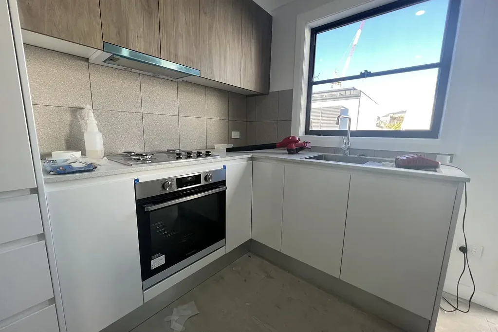3-bedroom, 1-bathroom terrace home, ideally situated in a highly sought-after neighborhood renowned for its convenience and a