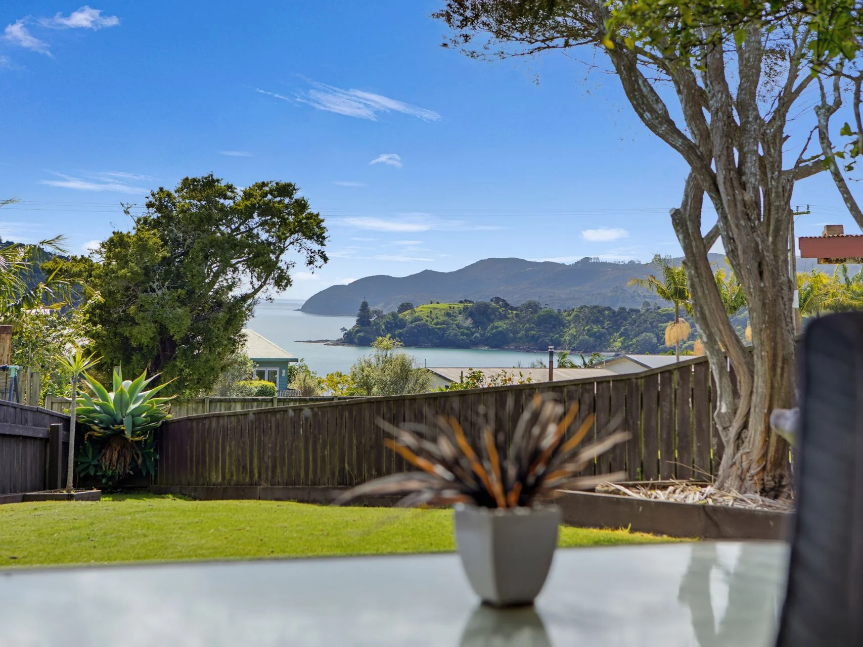 Mangonui 2 Bedroom Harbour Outlooks, Easy Living & Bonus Cabin