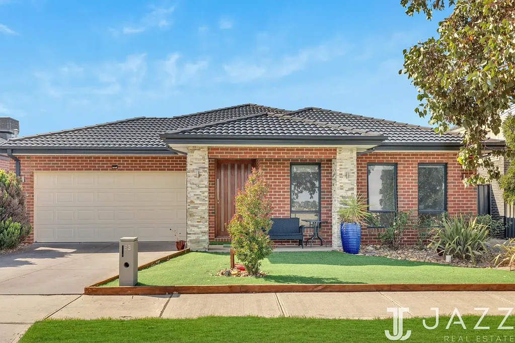 Family Home Zoned for Dohertys Creek P-9
