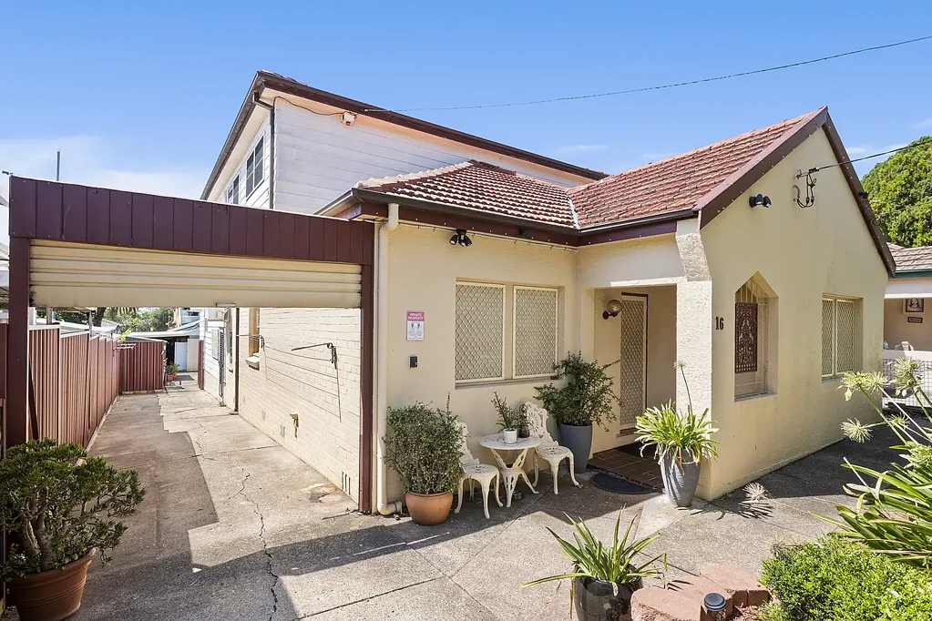 16 Carrington Street, Penshurst, NSW 2222