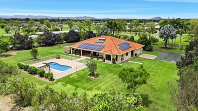 Mareeba 4房  VERSATILE ACREAGE CLOSE TO TOWN
